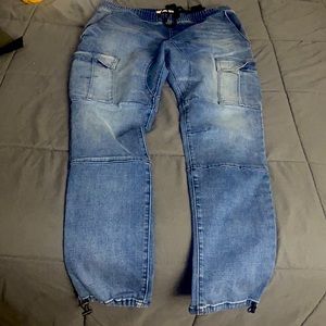 Men’s Jeans Cargo!! Size large. Pacsun